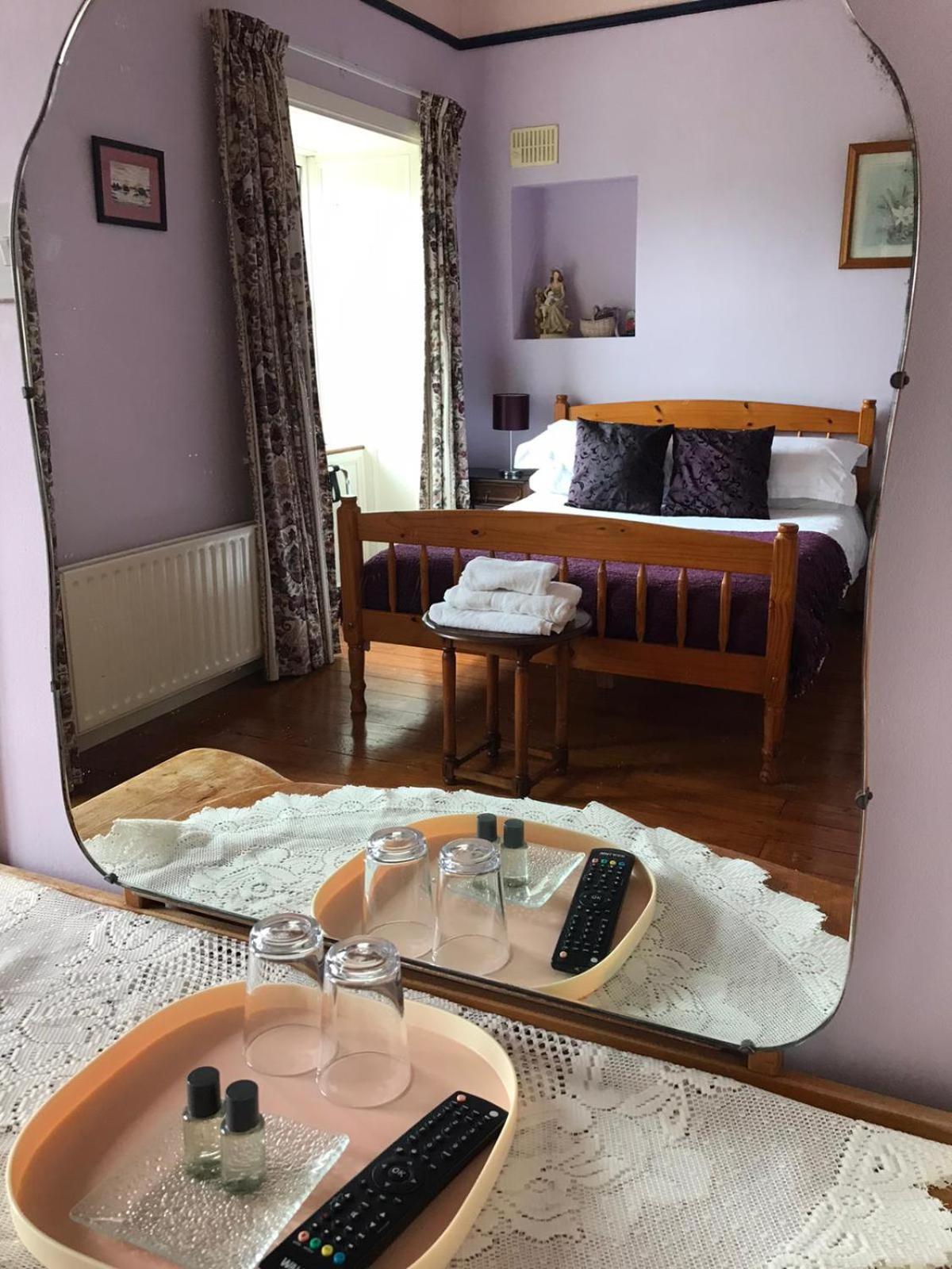 Kilburn House B&B Milltown  エクステリア 写真