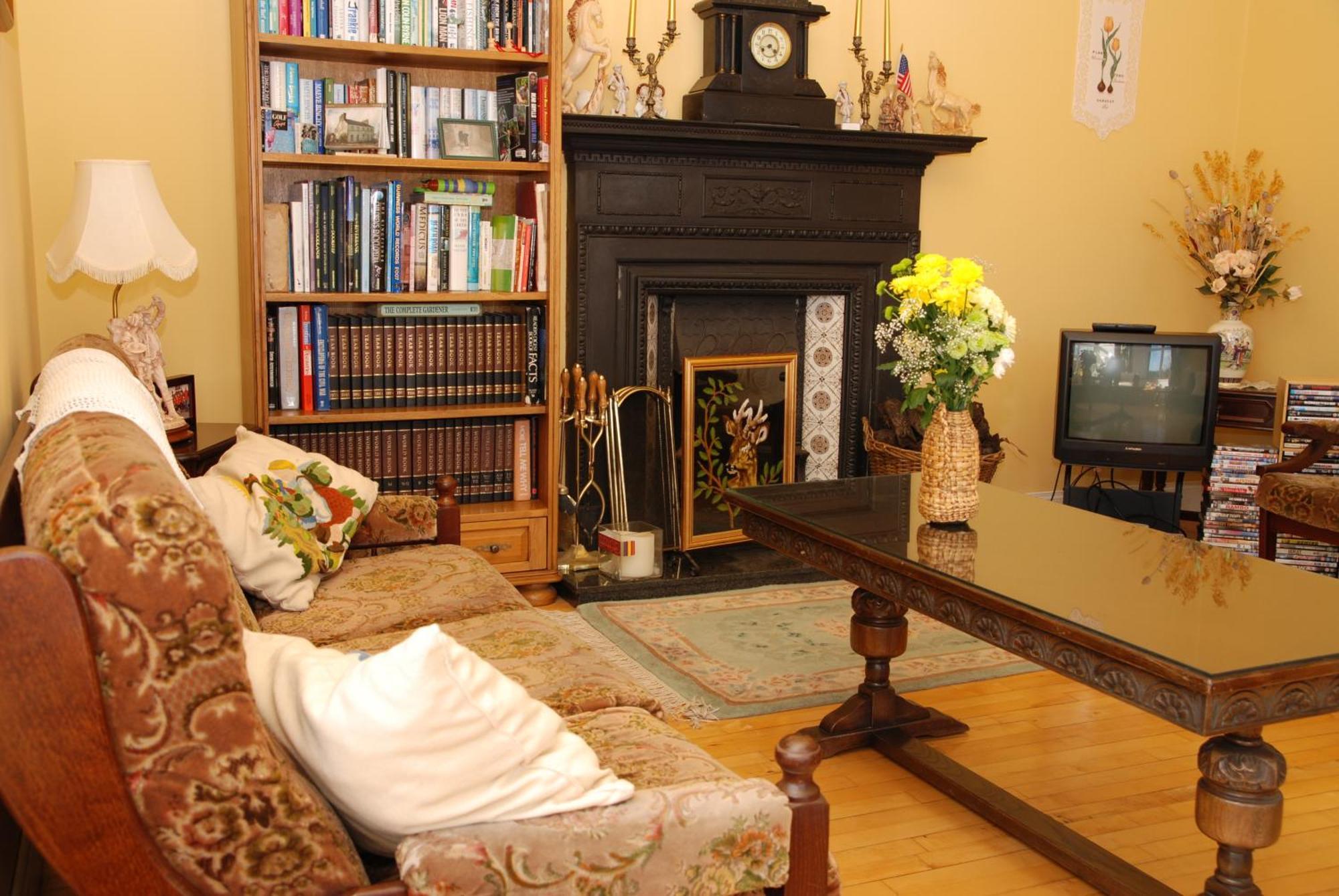 Kilburn House B&B Milltown  エクステリア 写真